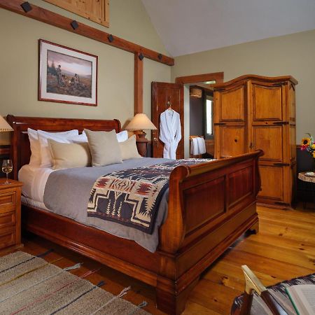 Abbey'S Lantern Hill Inn Ledyard Center Bagian luar foto