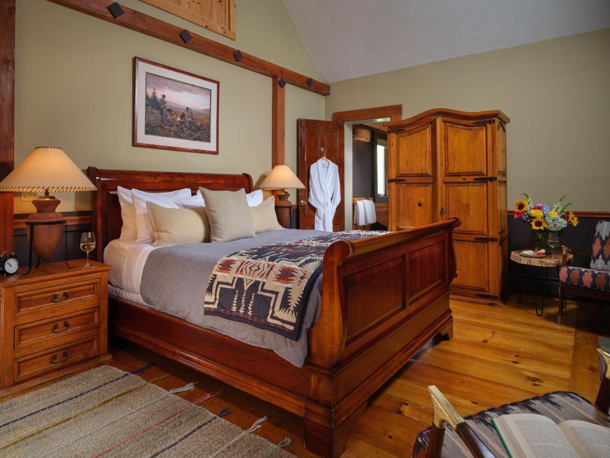 Abbey'S Lantern Hill Inn Ledyard Center Bagian luar foto