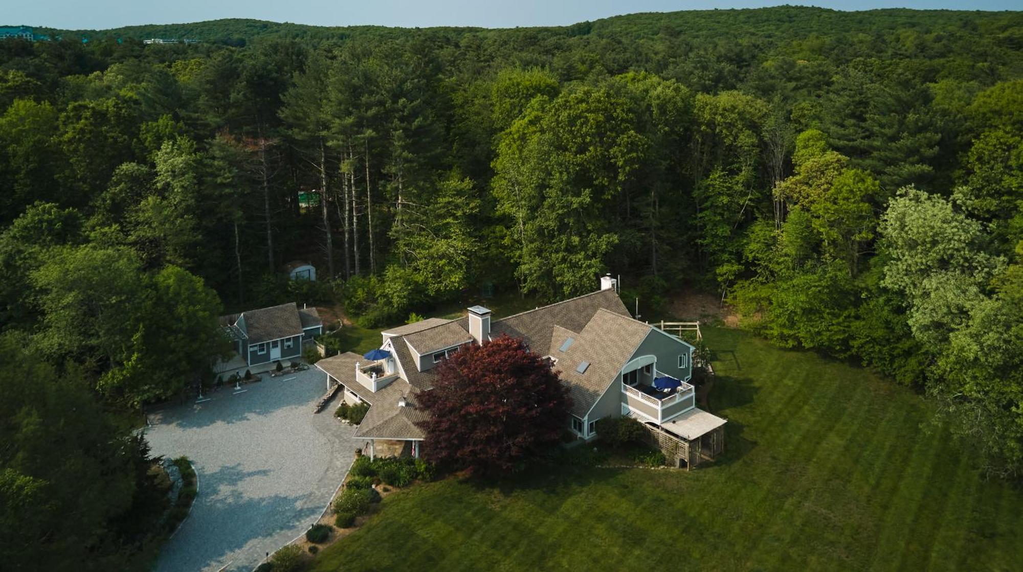 Abbey'S Lantern Hill Inn Ledyard Center Bagian luar foto