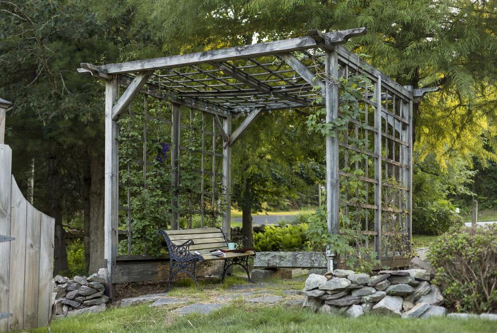 Abbey'S Lantern Hill Inn Ledyard Center Bagian luar foto