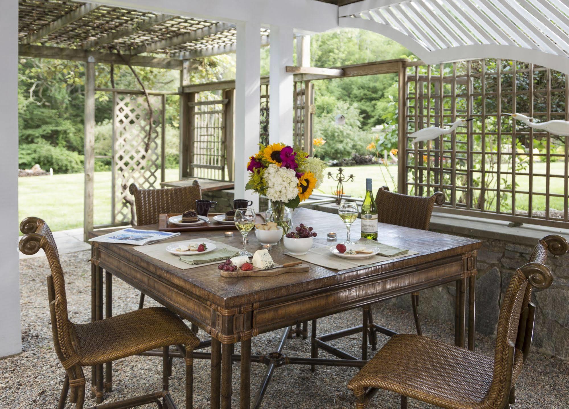 Abbey'S Lantern Hill Inn Ledyard Center Bagian luar foto